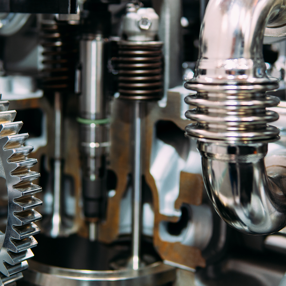 square_0048_cogs-gears-and-wheels-inside-truck-diesel-engine-EBUYLM6